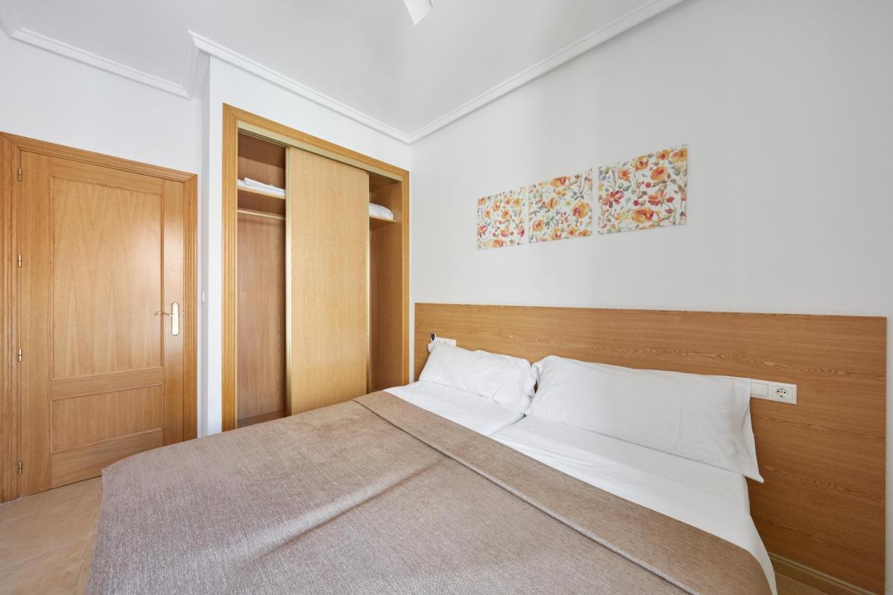 Apartamentos Wayteko Alicante Exteriör bild